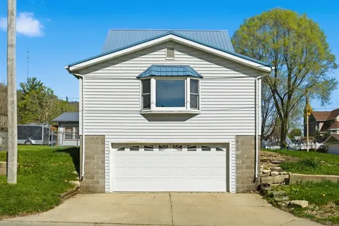 108 SW Second Street Elkader IA 52043