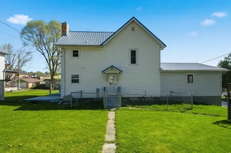 108 SW Second Street Elkader IA 52043