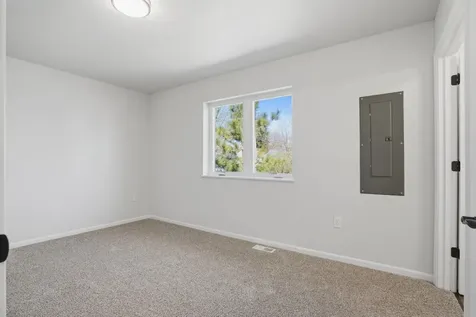 341 S Chestnut Avenue New Hampton IA 50659