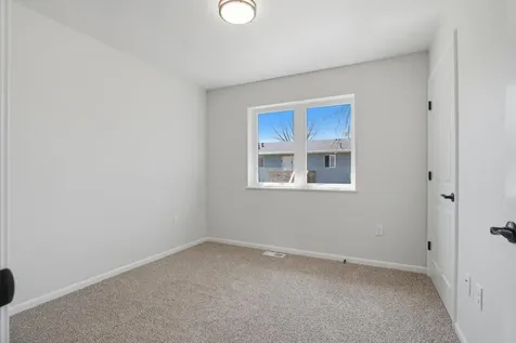 341 S Chestnut Avenue New Hampton IA 50659