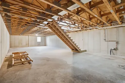 341 S Chestnut Avenue New Hampton IA 50659
