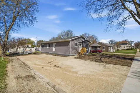 341 S Chestnut Avenue New Hampton IA 50659
