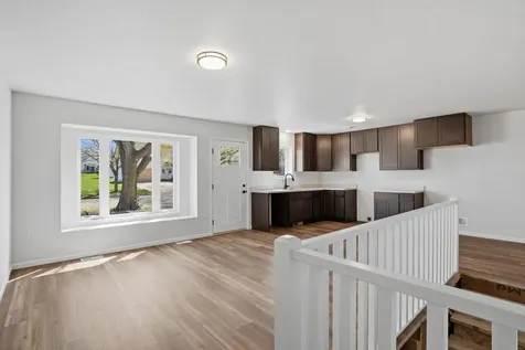 341 S Chestnut Avenue New Hampton IA 50659