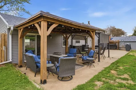 3105 Ansborough Avenue Waterloo IA 50701