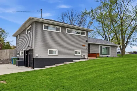3105 Ansborough Avenue Waterloo IA 50701