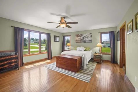 101 Ruth Road Waverly IA 50677