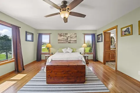 101 Ruth Road Waverly IA 50677