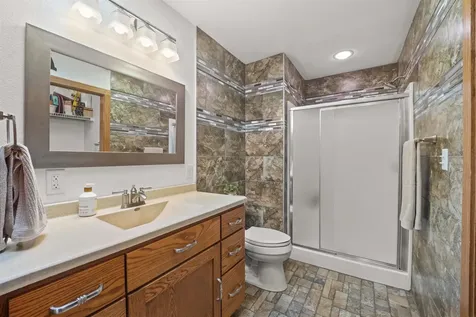 101 Ruth Road Waverly IA 50677