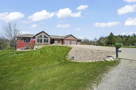 101 Ruth Road Waverly IA 50677