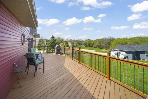 101 Ruth Road Waverly IA 50677