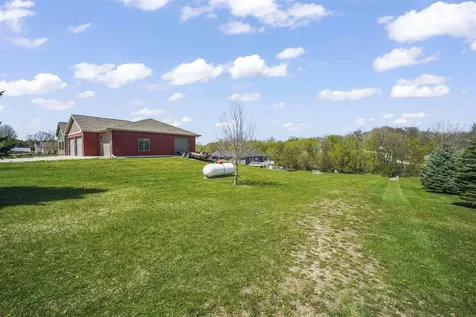101 Ruth Road Waverly IA 50677