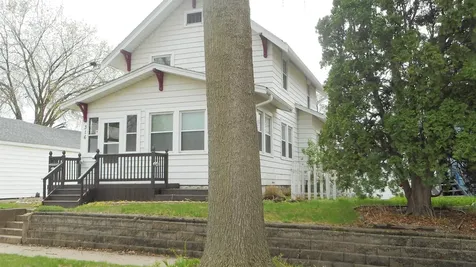 316 W 13th Street Cedar Falls IA 50613