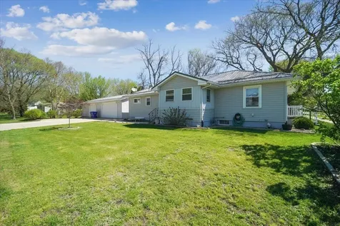 621 W Charles Oelwein IA 50662