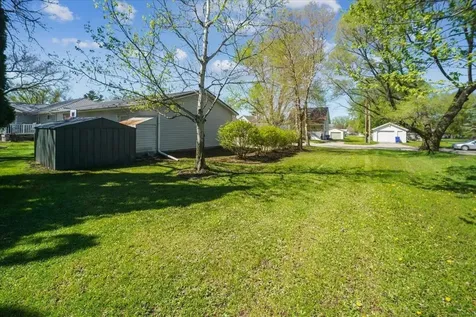 621 W Charles Oelwein IA 50662