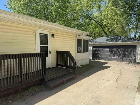 1414 Ingersoll Road Waterloo IA 50701