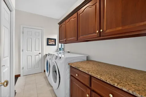 5025 South Fork Lane Waterloo IA 50701