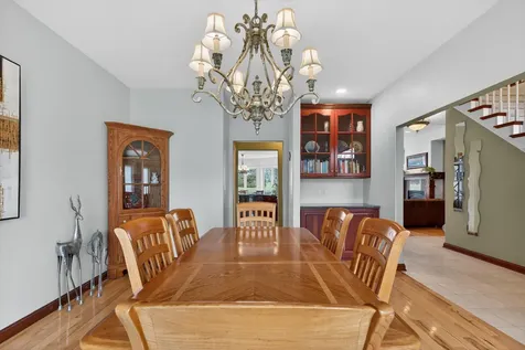 5025 South Fork Lane Waterloo IA 50701