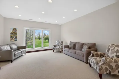 5025 South Fork Lane Waterloo IA 50701
