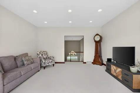 5025 South Fork Lane Waterloo IA 50701