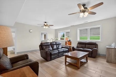 5025 South Fork Lane Waterloo IA 50701