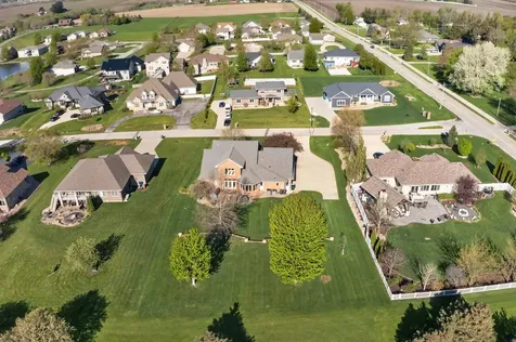 5025 South Fork Lane Waterloo IA 50701