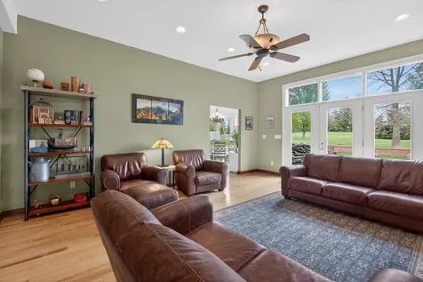 5025 South Fork Lane Waterloo IA 50701