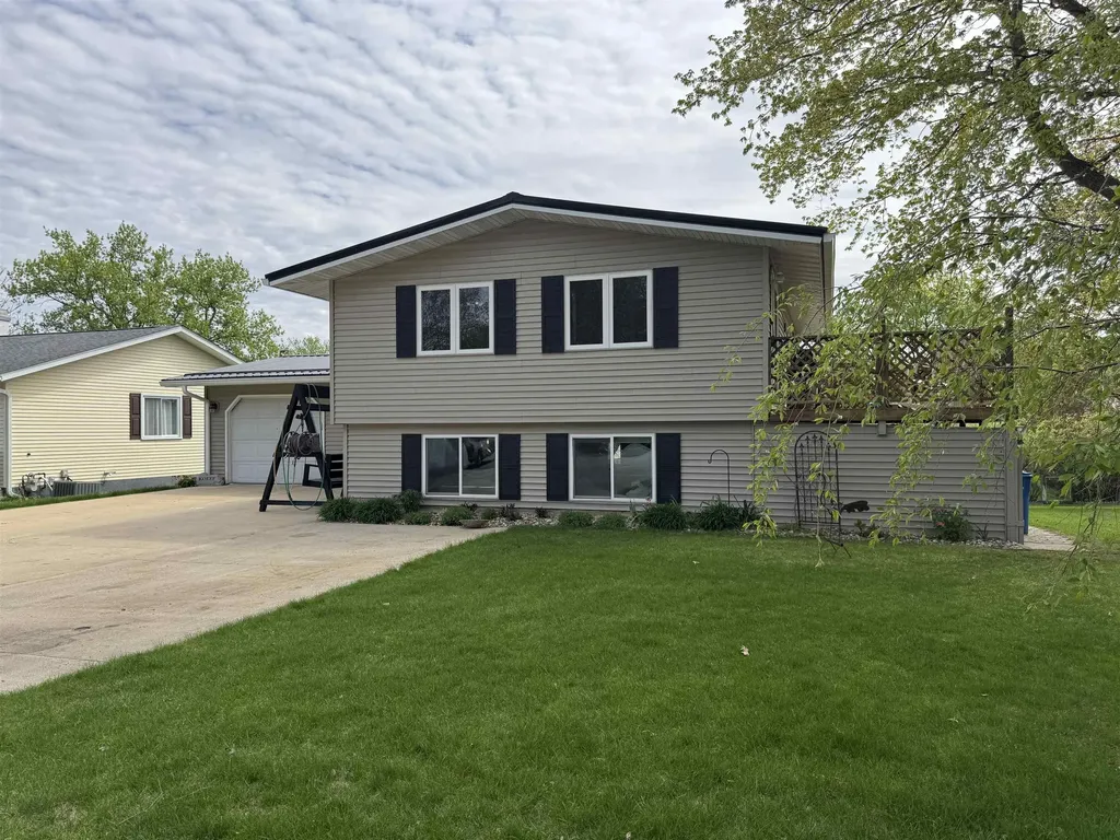 401 Sunny Lane Street Denver IA 50622