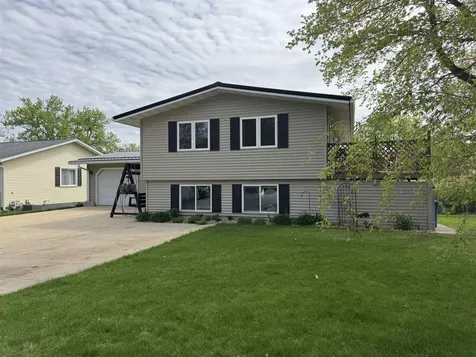 401 Sunny Lane Street Denver IA 50622