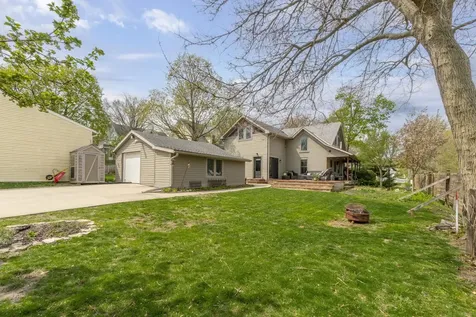 624 W 9th Street Cedar Falls IA 50613