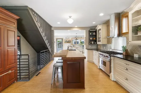 624 W 9th Street Cedar Falls IA 50613