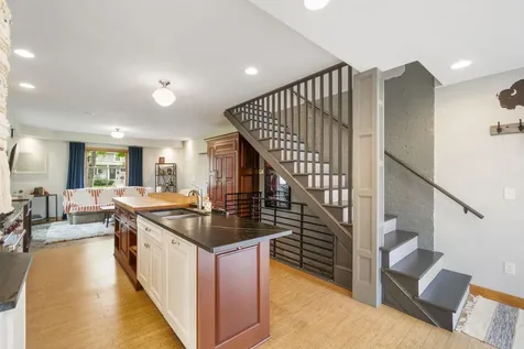624 W 9th Street Cedar Falls IA 50613
