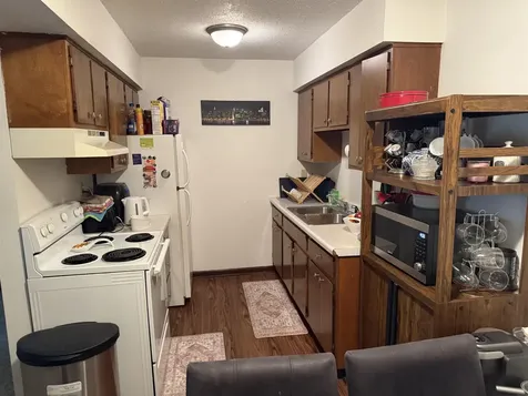 1110 Doreen Avenue Waterloo IA 50701