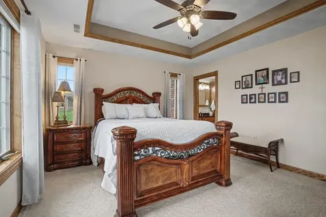 2104 332nd Avenue Dyersville IA 52040