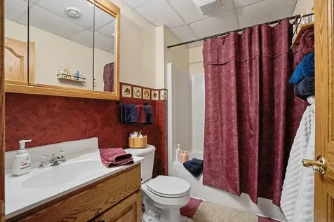2104 332nd Avenue Dyersville IA 52040