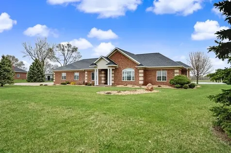 2104 332nd Avenue Dyersville IA 52040
