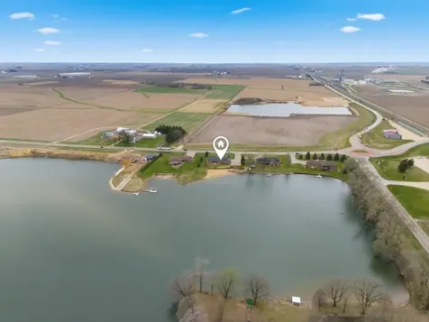 2104 332nd Avenue Dyersville IA 52040