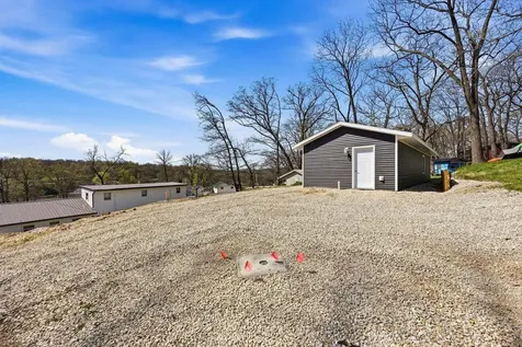 21686 257 Street Delhi IA 52223