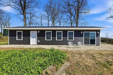 21686 257 Street Delhi IA 52223