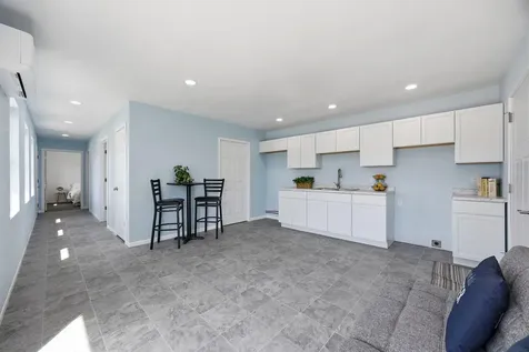 21686 257 Street Delhi IA 52223