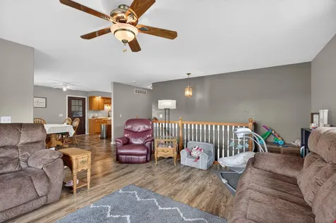 3817 Spring Court Waverly IA 50677