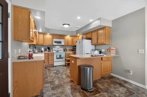 3817 Spring Court Waverly IA 50677