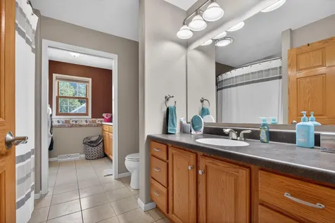 3817 Spring Court Waverly IA 50677