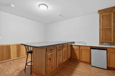 3817 Spring Court Waverly IA 50677