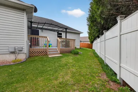 3817 Spring Court Waverly IA 50677