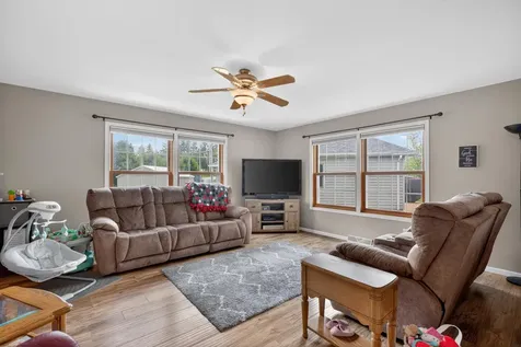 3817 Spring Court Waverly IA 50677