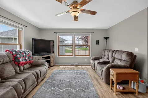 3817 Spring Court Waverly IA 50677