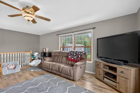 3817 Spring Court Waverly IA 50677