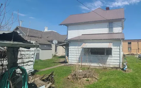 204 S River Park Drive Guttenberg IA 52052