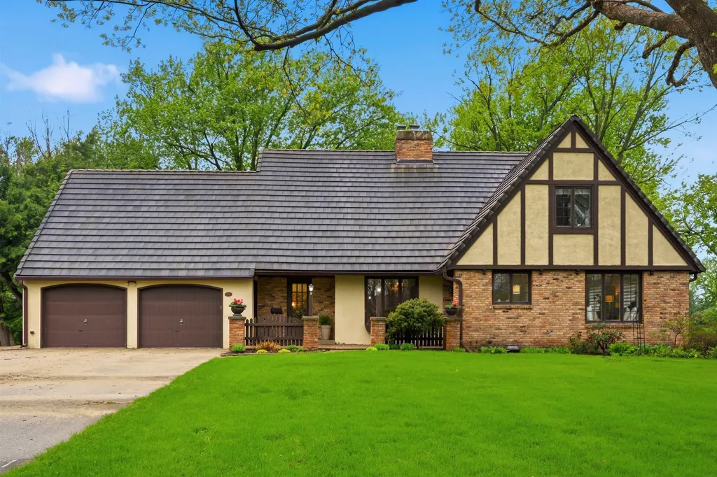 314 Lillian Lane Waterloo IA 50701