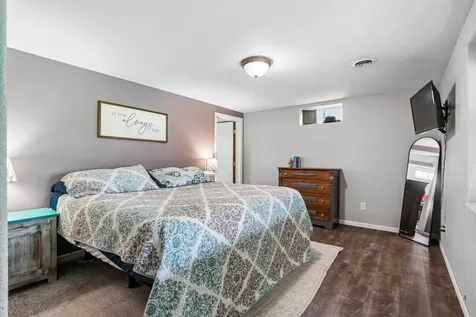 121 10th Street SW Oelwein IA 50662